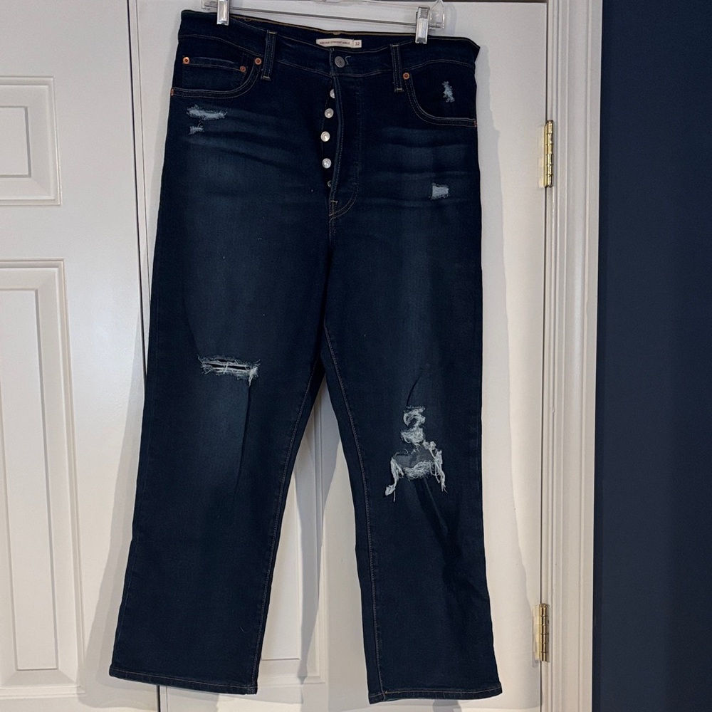 Levi's Midnight Blue Ribcage Straight Ankle Distressed Cropped Jeans